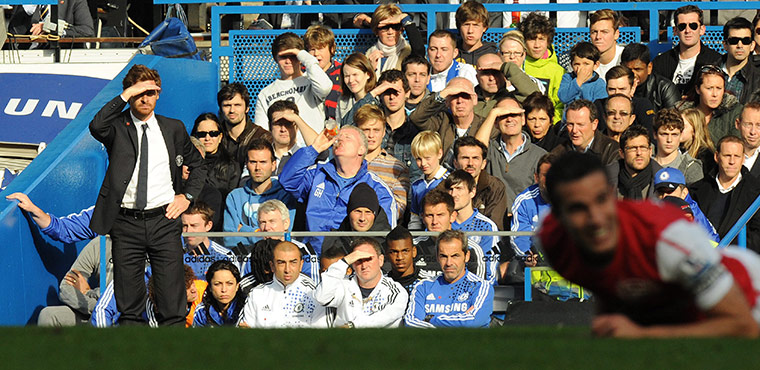 Premiership Roundup: Chelsea manager Andre Villas Boas keeps an eye on Robin Van Persie
