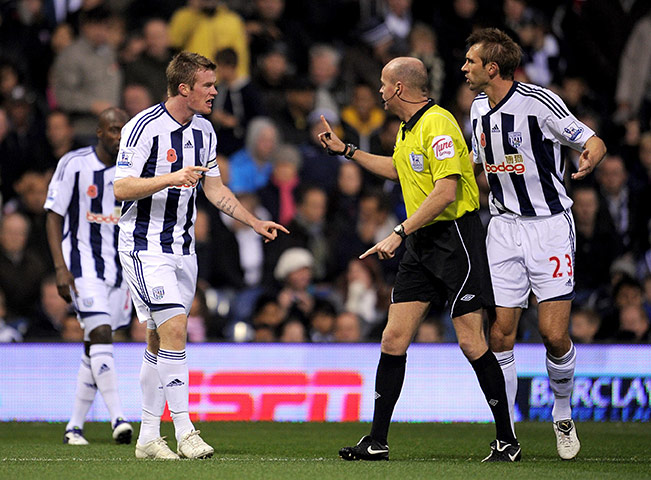 Premier League roundup: Chris Brunt shows his anger towards referee Lee Mason 