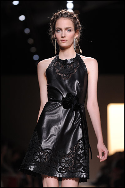 Paris Fashion Week : France - Valentino - Paris Fashion Week Spring / Summer 2012