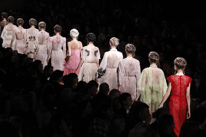 Paris Fashion Week : Valentino runway