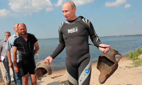 [Image: Vladimir-Putin-carries-ur-007.jpg]