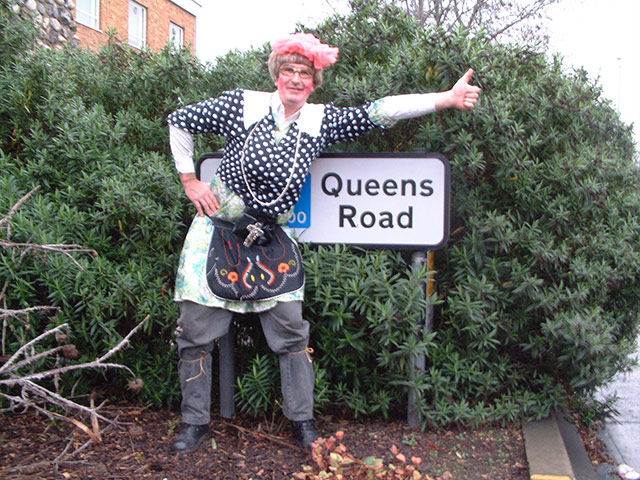 show-offs: Quentin Logan