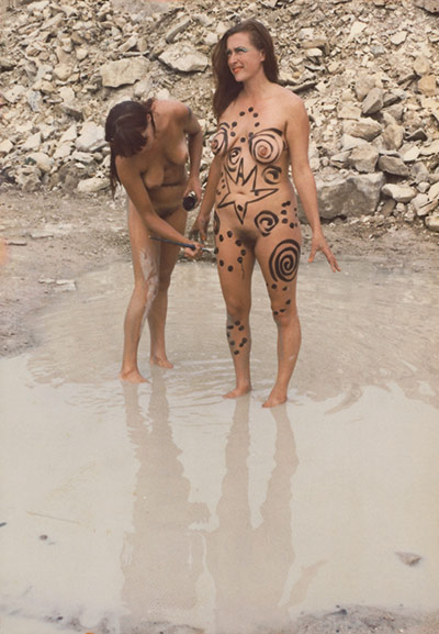 show-offs: The Binnie Sisters