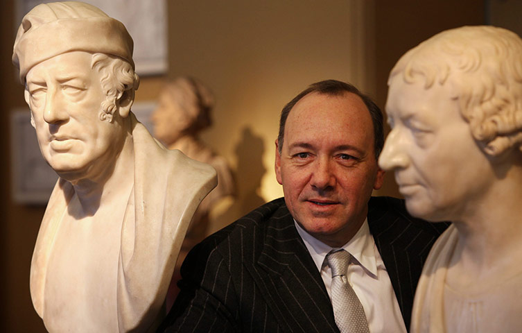 Seven Days on Stage: Kevin Spacey with sculptures