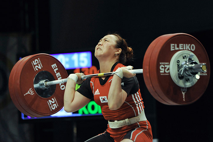 Weightlifting faces: Korea's Soo-Kyung Kim - women's 63kg weight class snatch