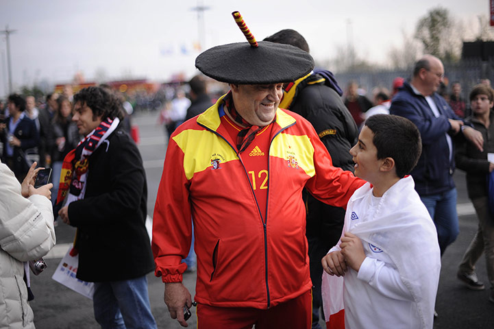 England versus Spain: Spain fan