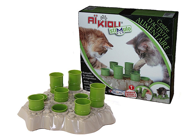 xmas pets under 20: Stimulo activity food centre cat toy