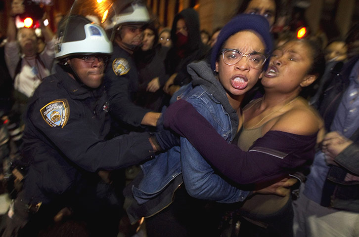 occupy wall street: Occupy Wall St activists clash with New York Police