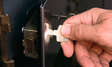 Unlocking safe using key