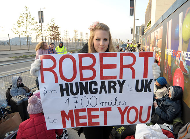 Twilight London premiere: Fans Arrive For The Long Awaite 'The Twilight Saga