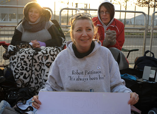 Twilight London premiere: Fans Arrive For The Long Awaite 'The Twilight Saga
