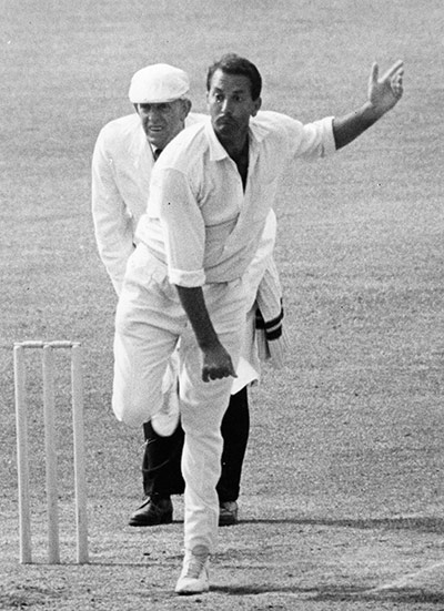 Basil D'Oliveira: Basil D'Oliveira bowling in 1965