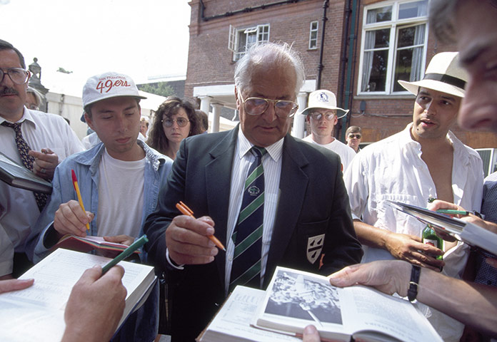 Basil D'Oliveira: Basil D'Oliveira signs autographs in 1994