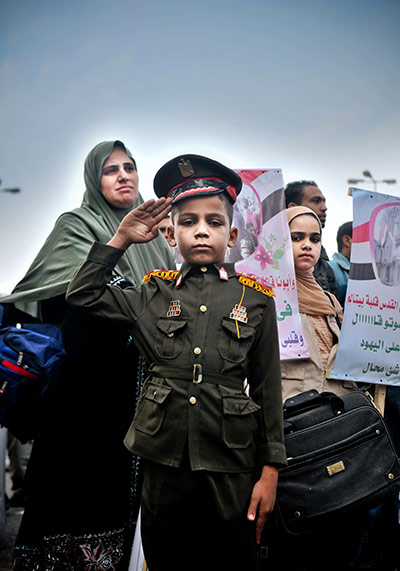 24 hours in pictures: Protesters gather at Tahrir Square, Cairo, Egypt - 18 Nov 2011