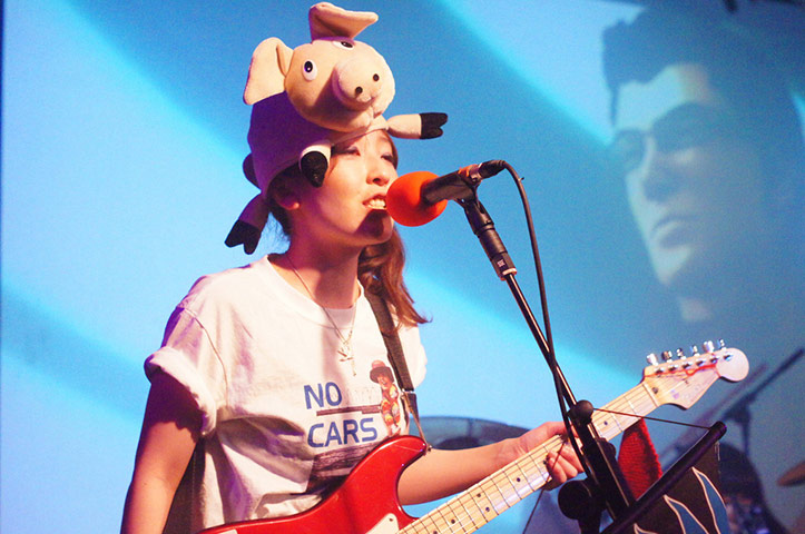 Your Gig Pictures: No Cars on stage