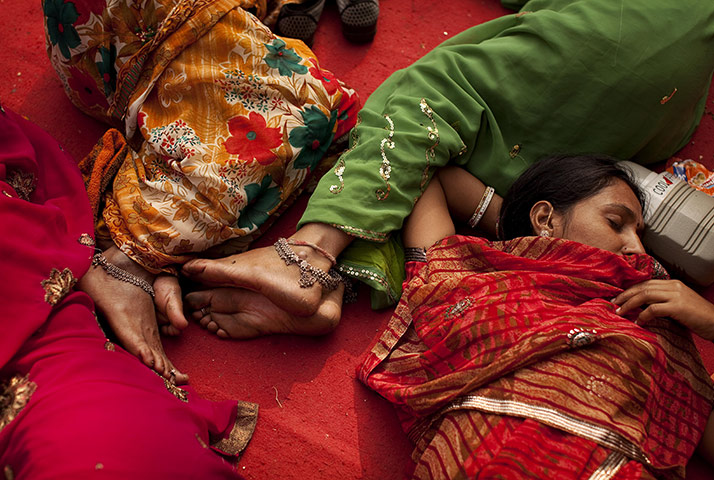 24 hours in pictures: Indian Workers Group protest in Delhi