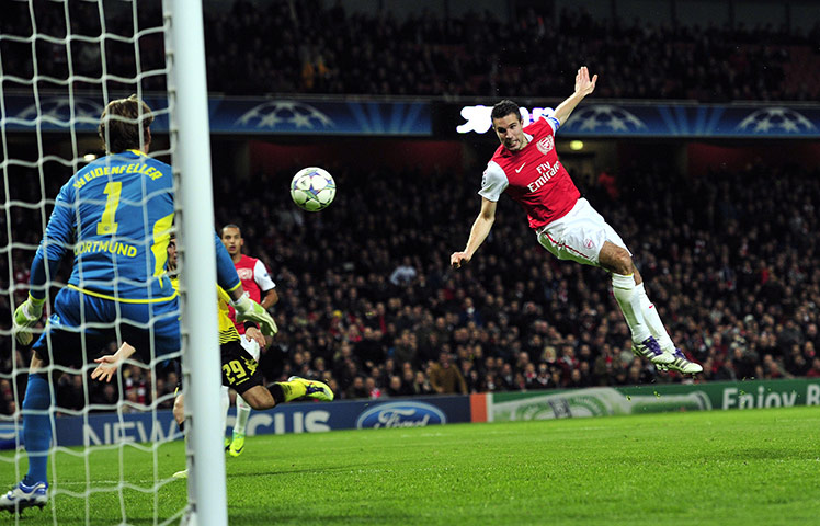 Wed Champions League: Robin van Persie scores against Borussia Dortmund