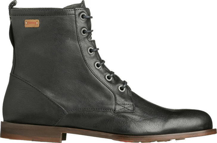 Christmas gifts: protest: Woodie boots