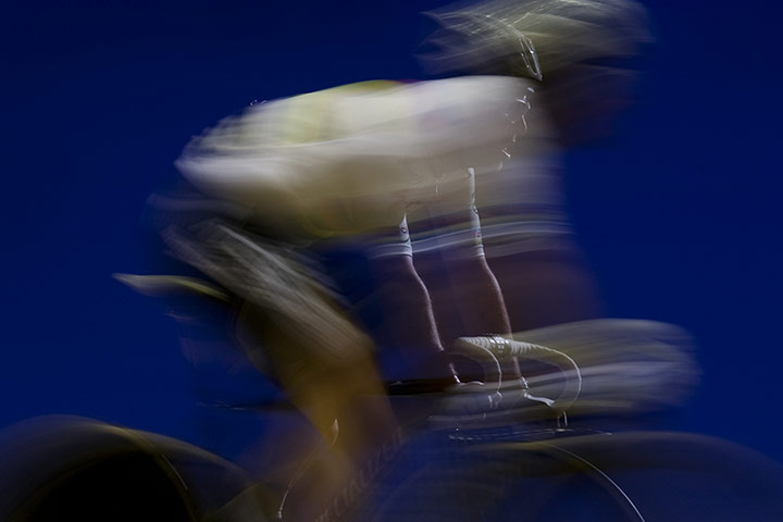 best of the week in sport: Mark Cavendish wins the scratch race