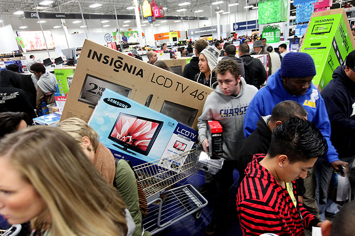 Black Friday: Bargain Hunters descend on the shops