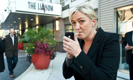 Marine Le Pen smoking in Washington DC