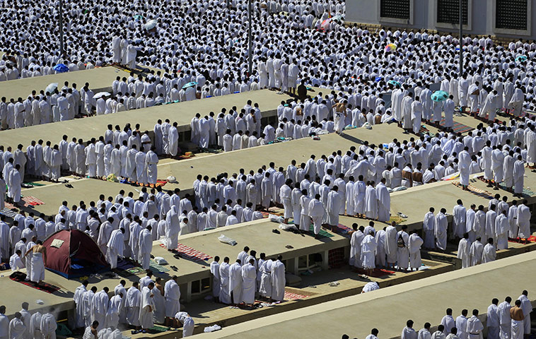 24 hours: Muslim pilgrims pray outside Namira mosque in Arafat