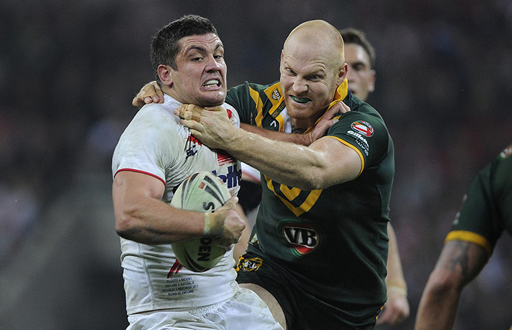 Gillette Four Nations: A high tackle by Keith Galloway on Chris Heighington 