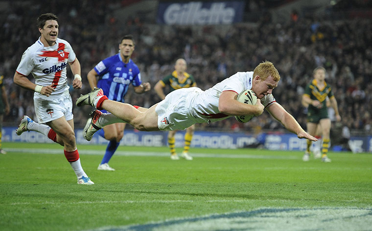 Gillette Four Nations: Jack Reed dives over for the 3rd England try