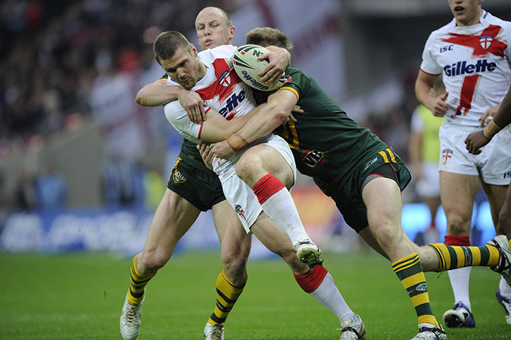 Gillette Four Nations: Kirk Yeaman's advance is smothered by Darren Lockyer and Chris Lawrence