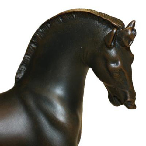 Leonardo gifts: Horse figurine