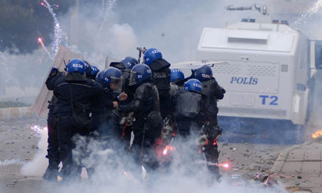  - Riot-police-and-Kurdish-d-007