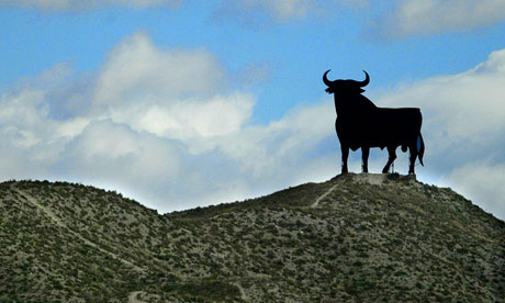 A giant roadside Osborne bull 