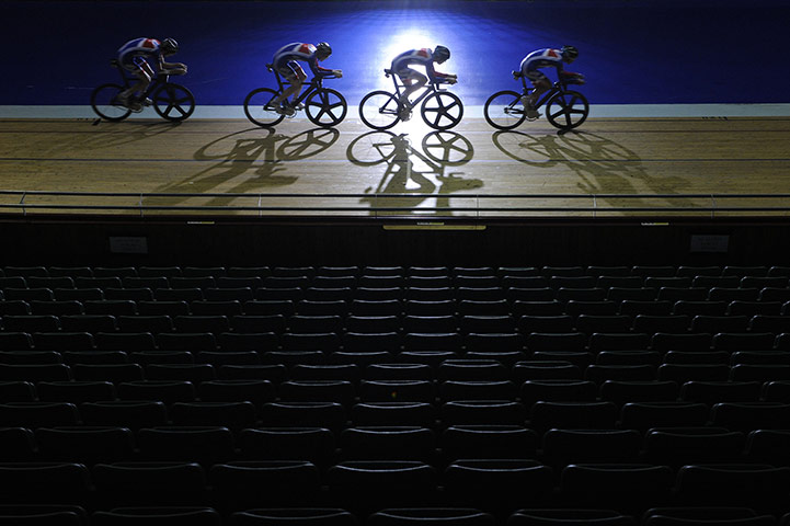 Team Pursuit Boot Camp: Track cycling team train in formation