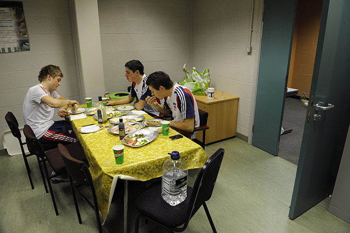 Team Pursuit Boot Camp: Track cycling team eat lunch at the pursuit training camp