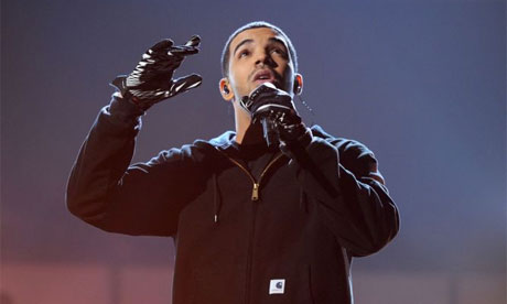 2011 American Music awards show – Drake