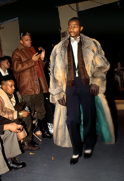 Voguing gallery: Voguing man in fur coat