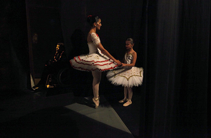 24 hours in pictures: Sao Paulo, Brazil: Association of Ballet and Arts for the Blind
