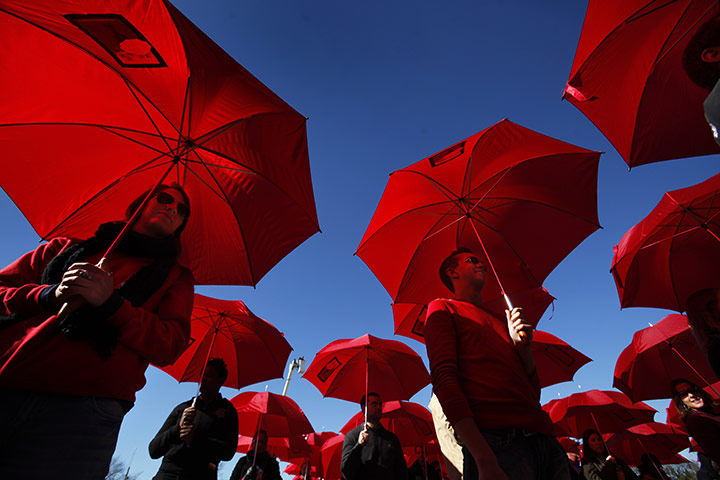 24 hours in pictures: Richmond, US: A World AIDS Day event on Brown's Island