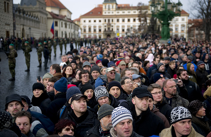 Vaclav Havel funeral: People gather to pay their last respect and watch the horse drawn hearse