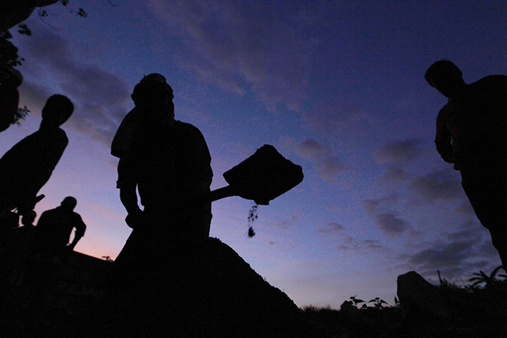 24 hours in pictures: Flashfloods kill hundreds in southern Philippines