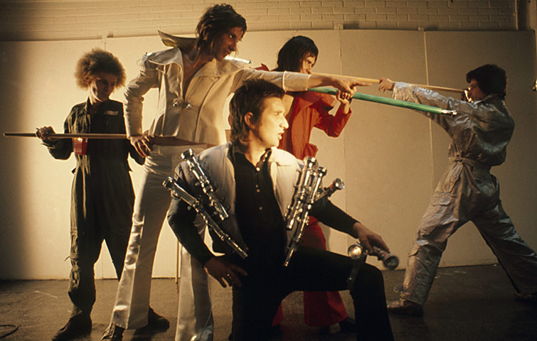 Exhibitionist 2412: Nice Style