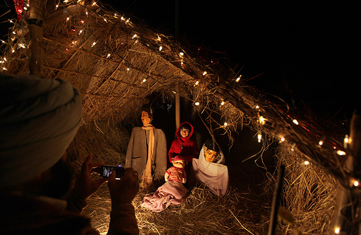 24 hours in pictures: Christmas in Amritsar, India