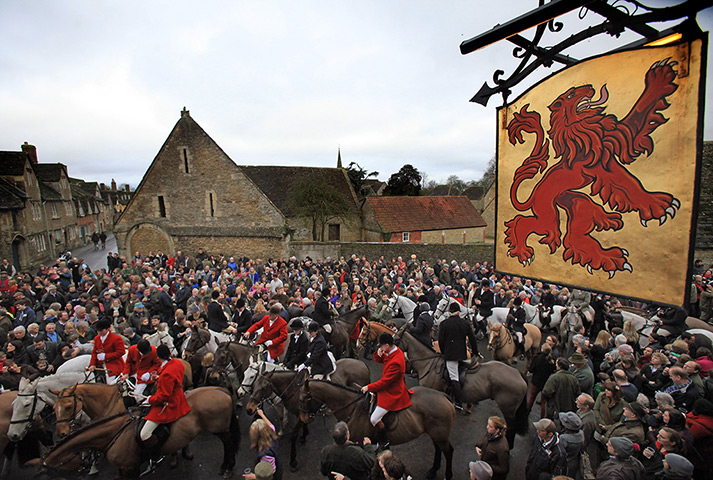 boxing day hunts: Riders with the Avon Vale Hunt