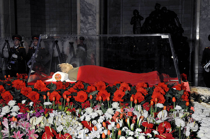 24 hours in pictures: Pyongyang, North Korea: The body of Kim Jong-il lies in state