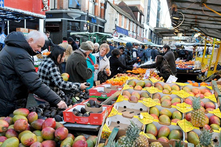 Guardian Camera Club: Andrew Smith participates in the photographing your area assignment