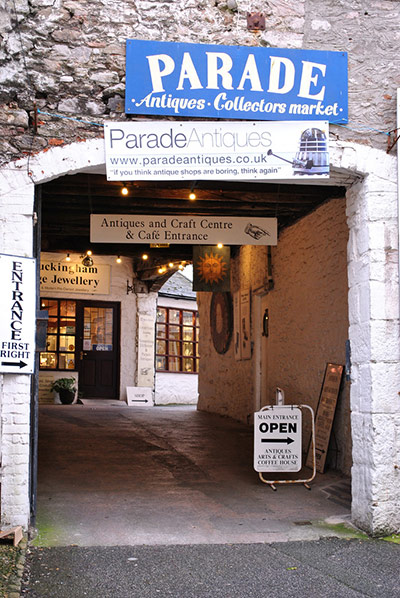 Guardian Camera Club: Rachel Warnock participates in the photographing your area assignment