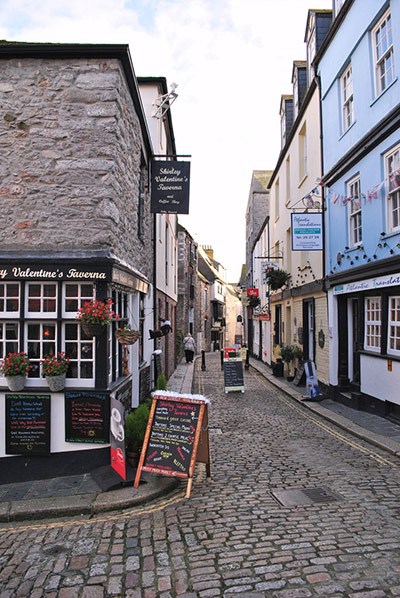 Guardian Camera Club: Rachel Warnock participates in the photographing your area assignment