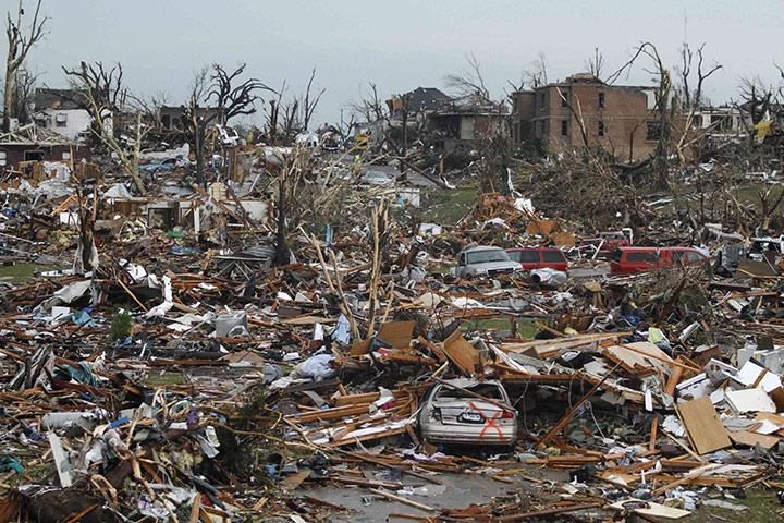 2011 in Environment: a devastating tornado hit Joplin