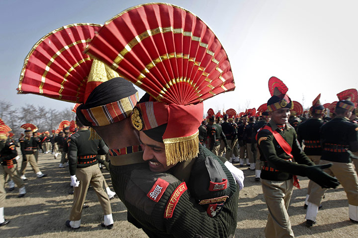 24 hours in pictures: Indian Border Security Force soldiers