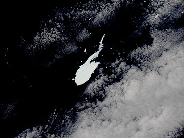 Satellite Eye on Earth: Iceberg B-15